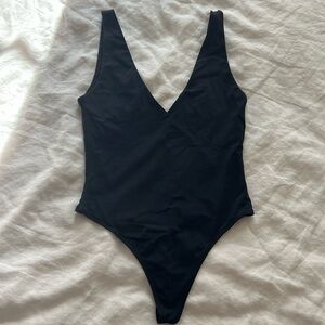 Babaton contour V-Neck Bodysuit